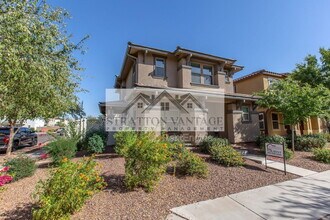 928 S Hawk Ln in Gilbert, AZ - Building Photo - Building Photo