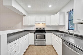 9340 SW 61st Way in Boca Raton, FL - Building Photo - Building Photo