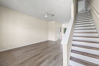 11622 Colony Lake Dr in Tampa, FL - Building Photo - Building Photo
