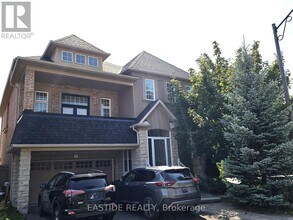 33 Valmont Ave in Richmond Hill, ON - Building Photo - Building Photo