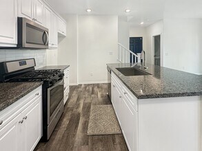 27607 Sawtooth Ln in Santa Clarita, CA - Building Photo - Building Photo