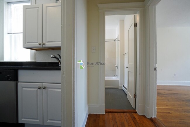 78 Brainerd Rd, Unit 16 in Boston, MA - Building Photo - Building Photo