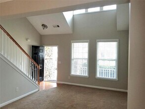 1353 Dukes Creek Dr in Kennesaw, GA - Building Photo - Building Photo