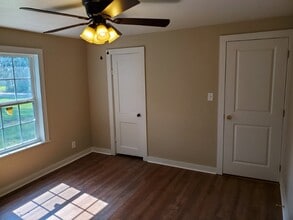 901 N Bledsoe St in Gilmer, TX - Building Photo - Building Photo