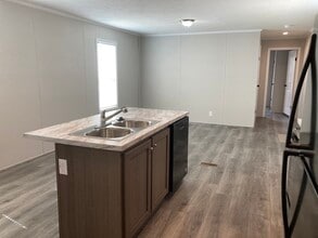 102 Bluejay Hill in House Springs, MO - Foto de edificio - Building Photo
