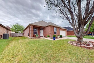 1936 Silver Leaf Dr in Little Elm, TX - Building Photo - Building Photo