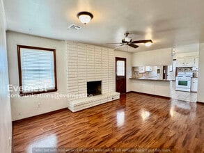 12506 E 116th St N in Collinsville, OK - Building Photo - Building Photo