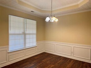 5736 Lakeside Dr in Union City, GA - Building Photo - Building Photo