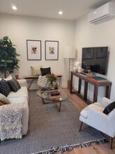 3649 Cazador St in Los Angeles, CA - Foto de edificio - Building Photo