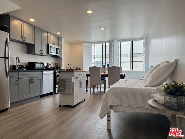 14 Mast St in Los Angeles, CA - Building Photo - Building Photo