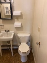 3325 N Main St, Unit 2 in Sandy Lake, PA - Foto de edificio - Building Photo