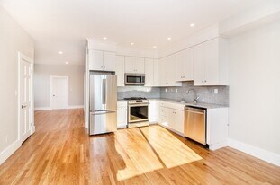 61 Monmouth St, Unit 3 in Boston, MA - Building Photo