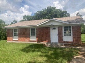 182 Orange Ct in Gulfport, MS - Building Photo