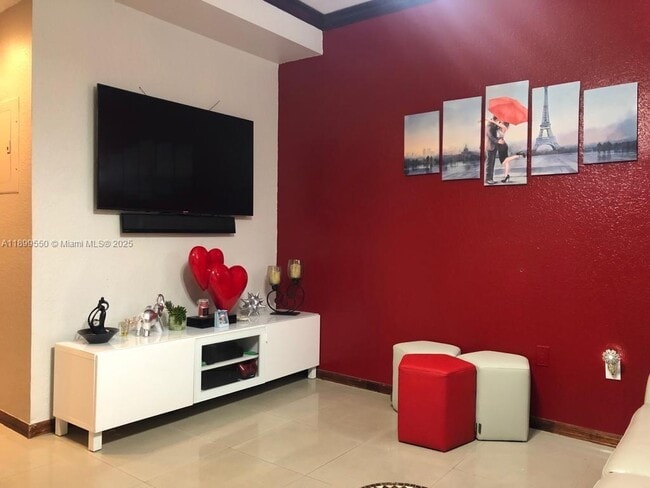 420 E 1st Ave in Hialeah, FL - Building Photo - Building Photo