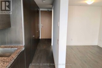 629-1629 King St W in Toronto, ON - Building Photo - Building Photo
