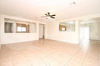 667 W Jardin Dr in Casa Grande, AZ - Building Photo - Building Photo