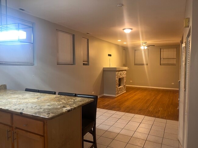 1430 E 69th St in Chicago, IL - Building Photo - Building Photo