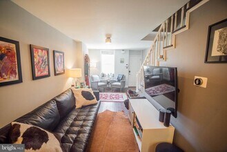 2521 E Gordon St in Philadelphia, PA - Building Photo - Building Photo