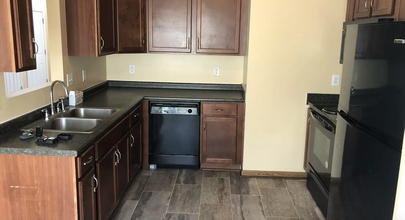 952 Cindy Jo Ct in Clarksville, TN - Foto de edificio - Building Photo