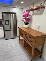 101 S Gulfstream Ave, Unit 15B in Sarasota, FL - Building Photo