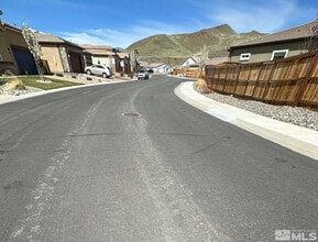 8370 Simsbury Dr in Verdi, NV - Building Photo - Building Photo