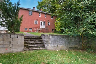 8983 Highland Dr-Unit -8983 Highland Dr - South in Brecksville, OH - Building Photo - Building Photo