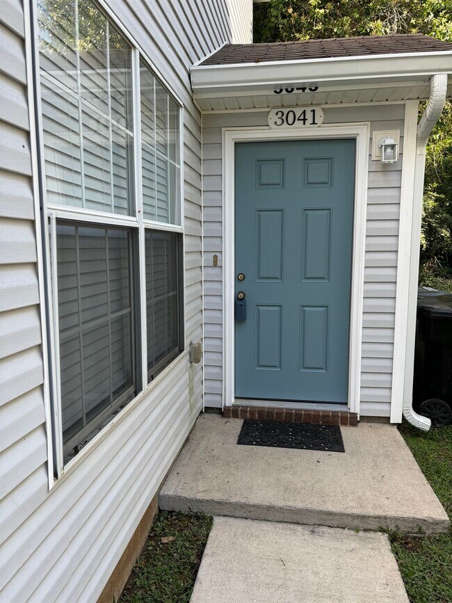 3041 Camelliawood Cir E in Tallahassee, FL - Building Photo - Building Photo