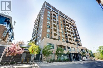 100-100 Champagne Ave S in Ottawa, ON - Building Photo - Building Photo