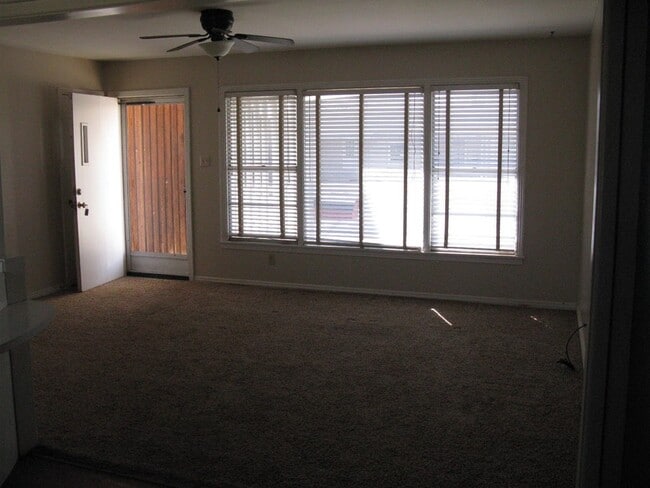 906 NW 1st St in Andrews, TX - Building Photo - Building Photo