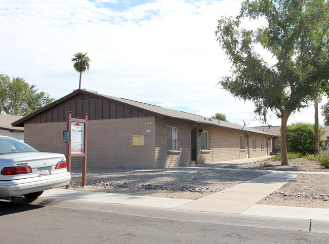 12645 N 113th Ave in Youngtown, AZ - Foto de edificio - Building Photo