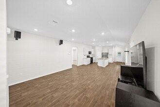 12118 Pease River in San Antonio, TX - Building Photo - Building Photo