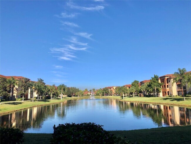 5542 Metrowest Blvd in Orlando, FL - Building Photo - Building Photo