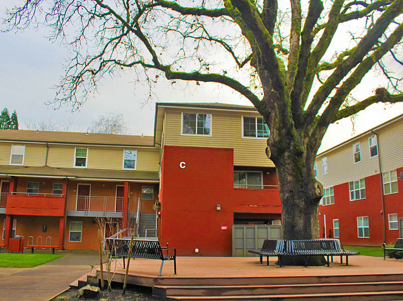 Montebello in Hillsboro, OR - Foto de edificio