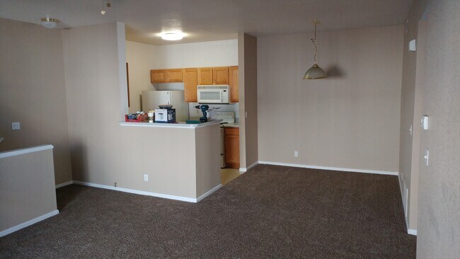 18493 E Kepner Pl, Unit 208 in Aurora, CO - Building Photo - Building Photo