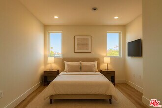 5813 Lexington Ave in Los Angeles, CA - Building Photo - Building Photo