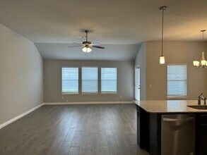 612 Blue Fish Ct in Norman, OK - Building Photo - Building Photo