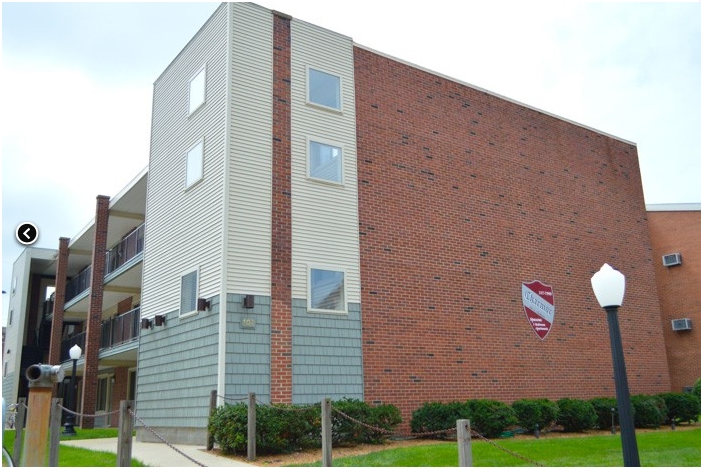 Charmor Apartments in Champaign, IL - Foto de edificio