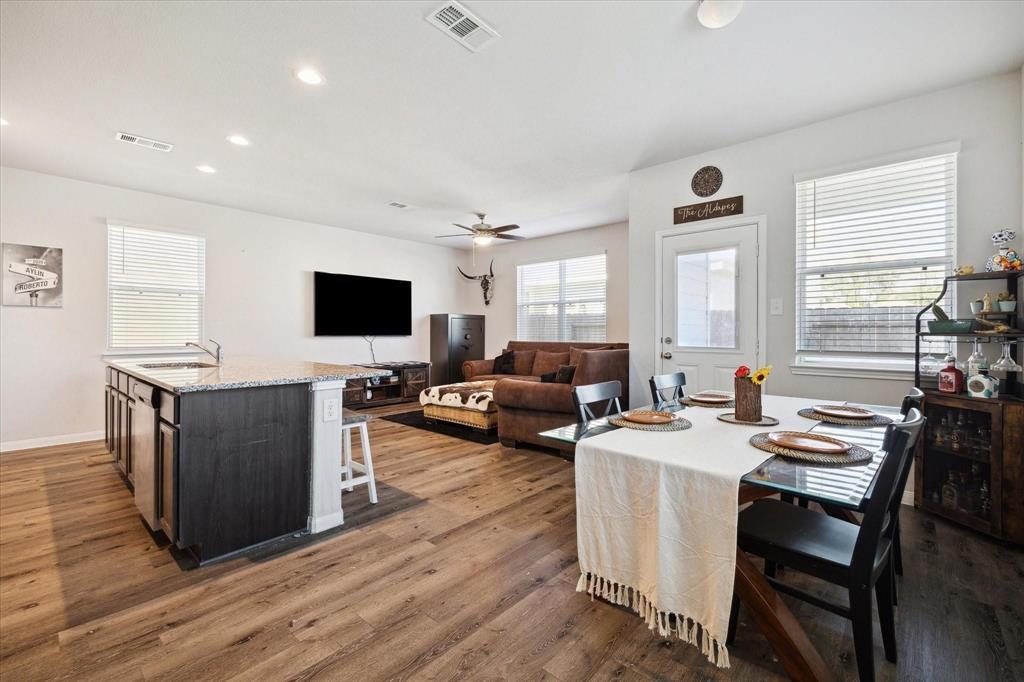 22002 Sovereign Hts Ln. in Houston, TX - Building Photo