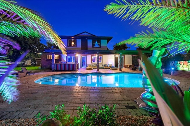 250 NE 158th St in Miami, FL - Building Photo - Building Photo