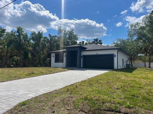 1597 Kerman St in North Port, FL - Building Photo - Building Photo