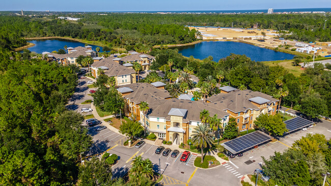 Beach Village in Palm Coast, FL - Foto de edificio - Building Photo