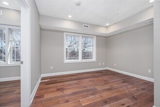 125 Addison St, Unit #2 in Boston, MA - Building Photo - Building Photo