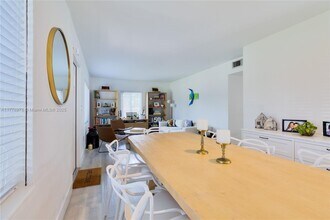 5920 SW 46th St in Miami, FL - Building Photo - Building Photo