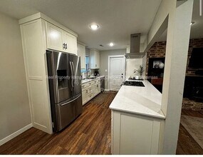 1739 Creek Ct in Fayetteville, AR - Building Photo - Building Photo