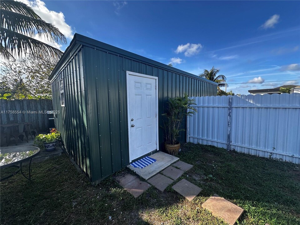 30060 SW 157th Ave in Homestead, FL - Building Photo