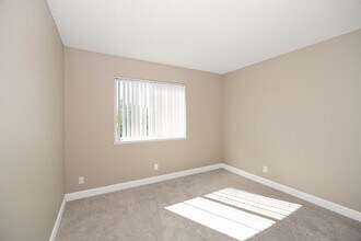 Parkview Apartments in Auburn, CA - Foto de edificio - Building Photo