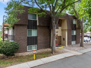7755 E Quincy Ave in Denver, CO - Building Photo - Building Photo
