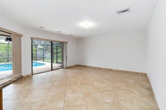 21920 Holly Tree Way in Boca Raton, FL - Building Photo - Building Photo