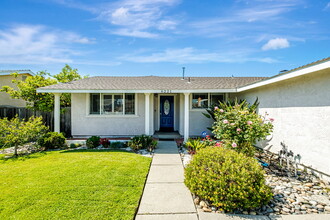 6221 Broadway Ave in Newark, CA - Building Photo - Building Photo