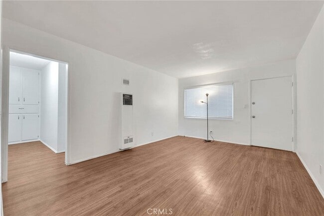 14728 W Magnolia Blvd in Sherman Oaks, CA - Building Photo - Building Photo